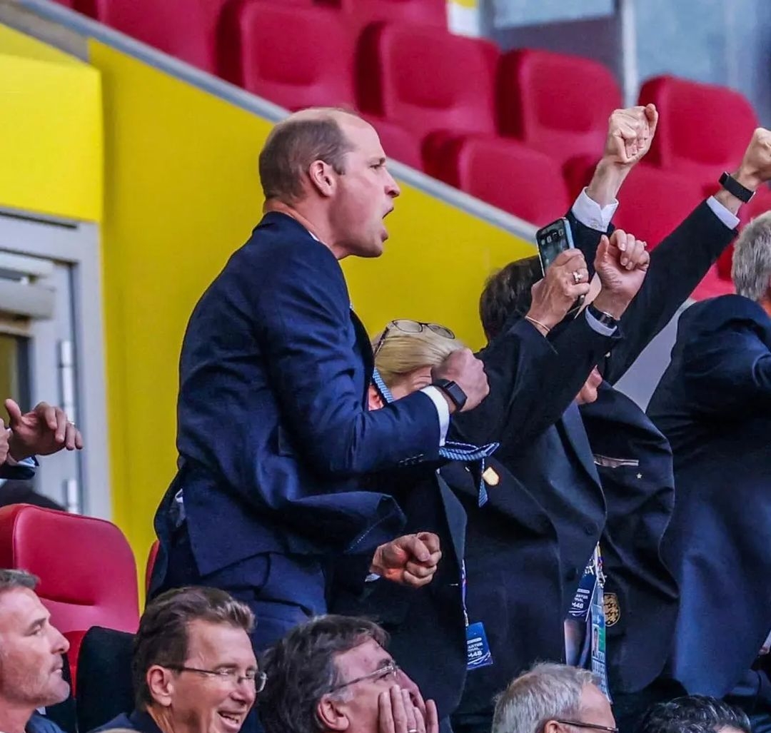 包含欧洲杯半决赛：胜负将在何方，球场上的比拼才刚开始！的词条