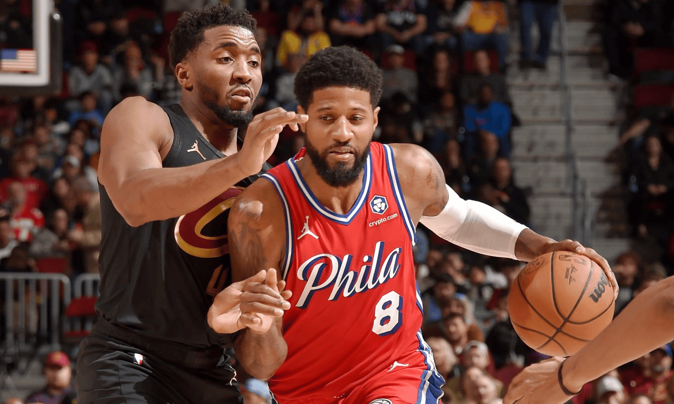 关于76人主场击败马刺，厄文三分球开火的信息