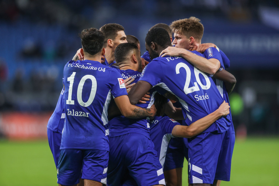 关于柏林赫塔球员集体失常，遭遇连败的信息