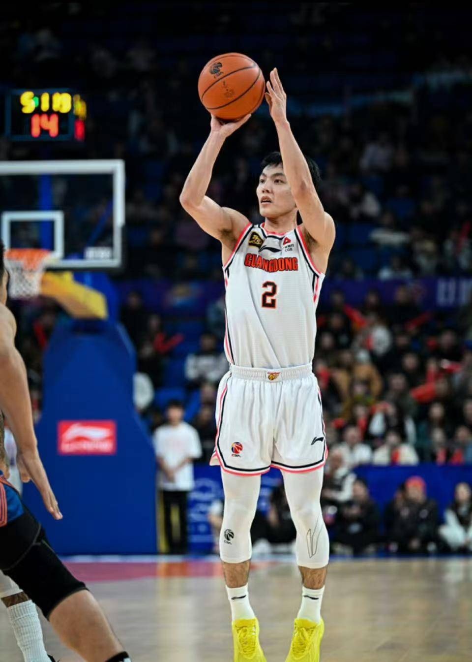 四川男篮强势反扑,夺得关键胜利的简单介绍 四川男篮强势反扑,夺得关键胜利的简单介绍