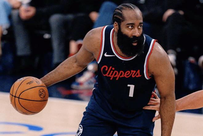 快船新援初来乍到,融入团队仍需时日 快船新援初来乍到,融入团队仍需时日