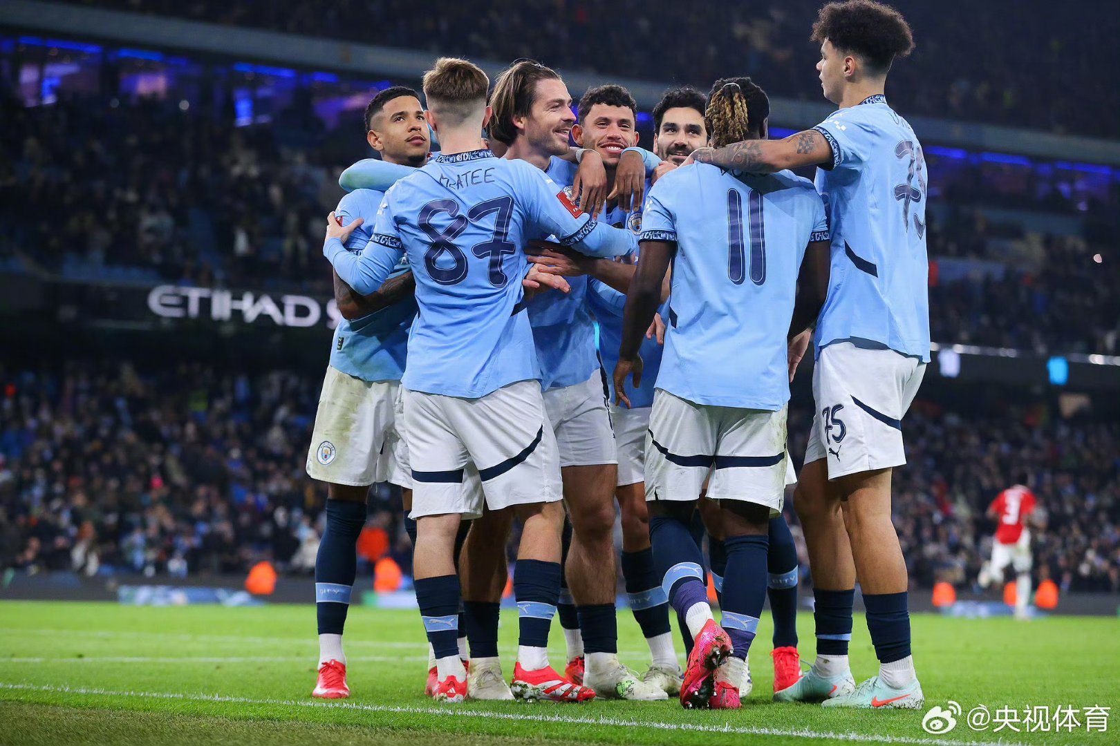 包含曼城豪取客场胜利挺进欧冠半决赛的词条
