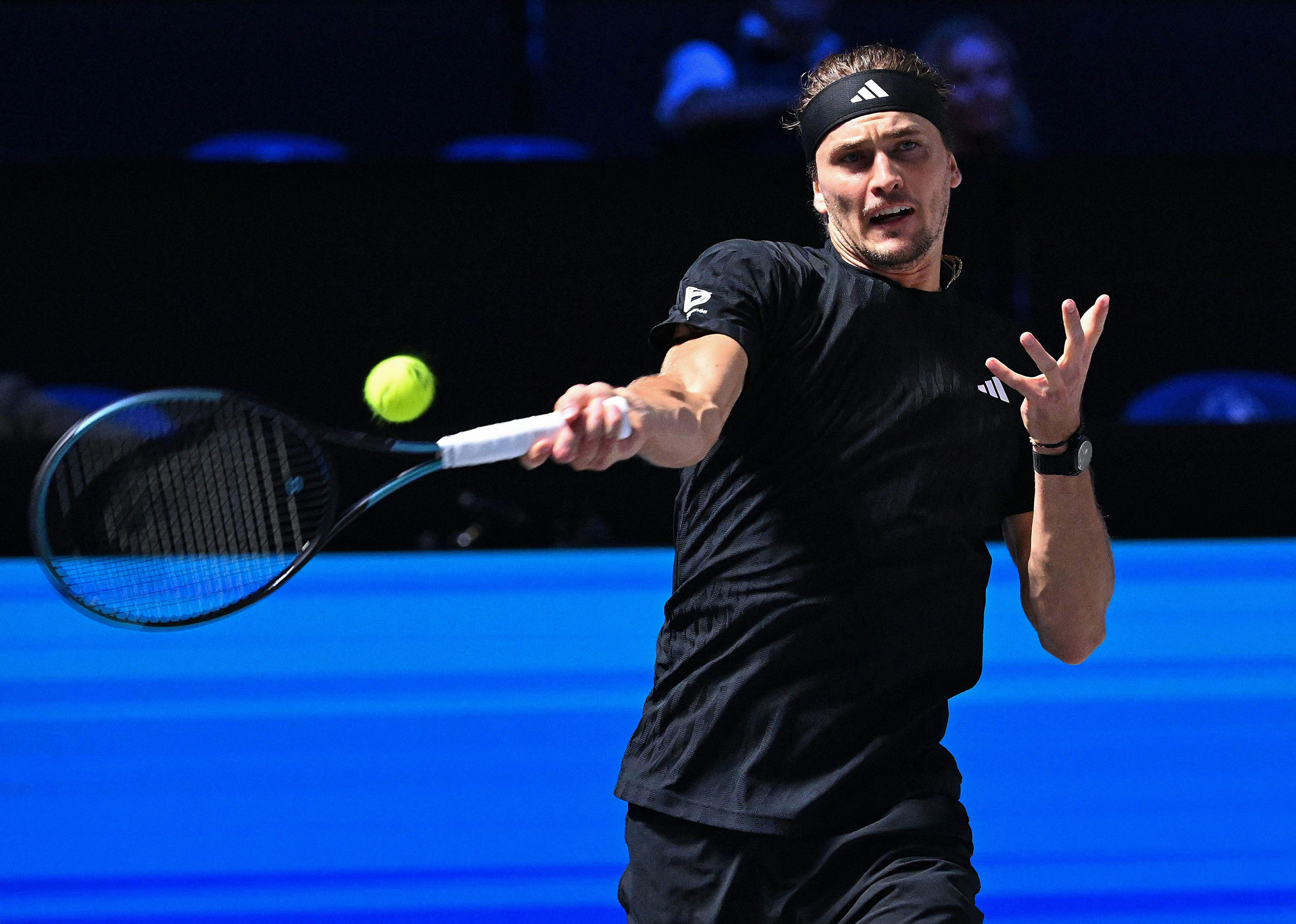 包含德国网球队强势美国网球队，兹维列夫送出助攻的词条