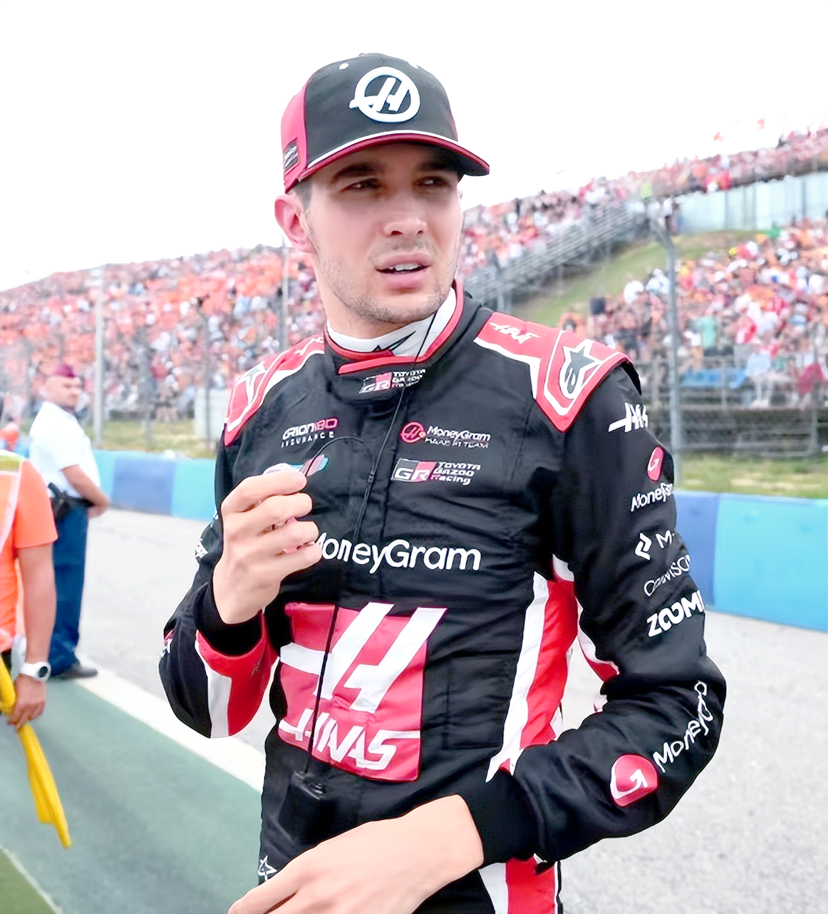 关于哈斯车队横扫雷诺车队,皮亚斯特里统治全场的信息 关于哈斯车队横扫雷诺车队,皮亚斯特里统治全场的信息