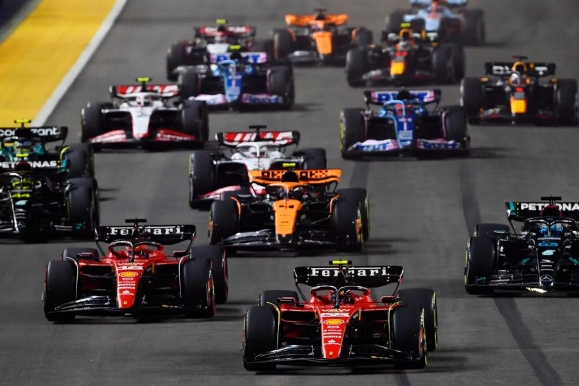 迈凯伦碾压索伯车队,塞恩斯带队取胜的简单介绍 迈凯伦碾压索伯车队,塞恩斯带队取胜的简单介绍