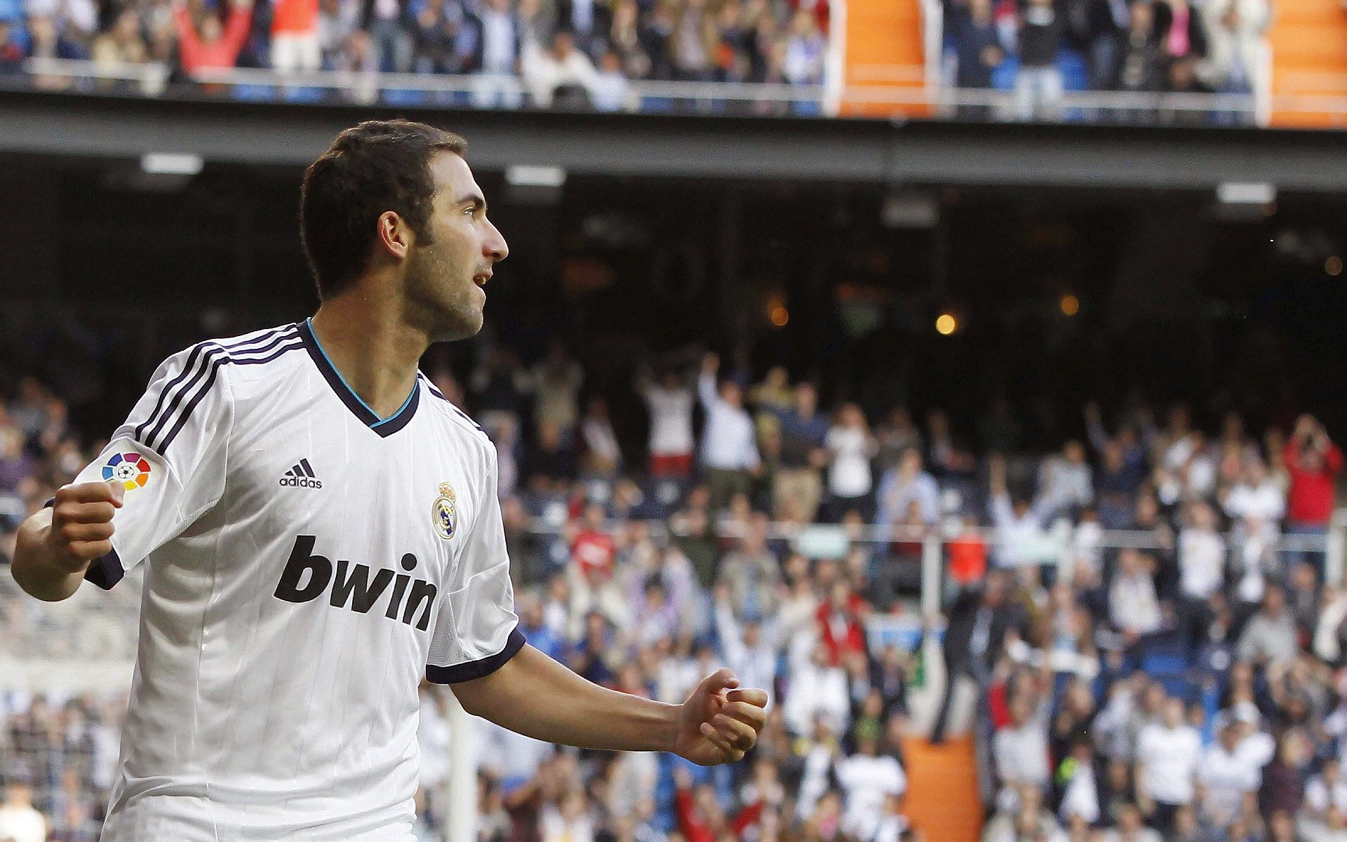 北欧寒夜中的唯一光芒，孔德完美发挥定义曼联对阵挪威之战