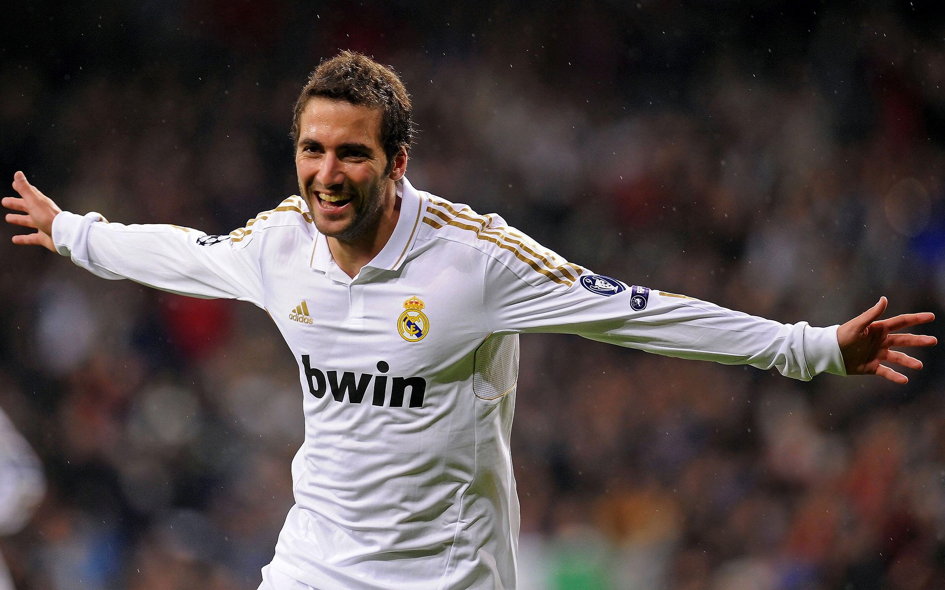 阿劳霍爆发，国际米兰踏平英格兰，一场战术革命与个人英雄主义的交响